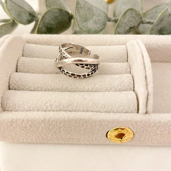 925 Sterling Silver Textured Ring Band Stackable Dainty Ring Hammered Ring - Picture 7 of 11